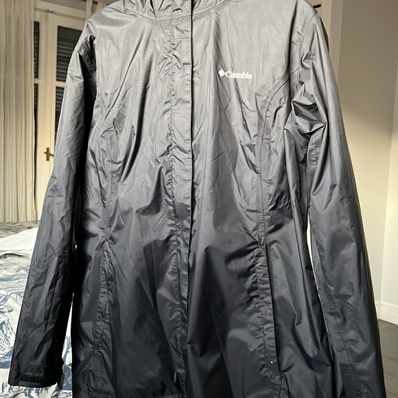 Columbia Rain Coat - Picture 2 of 7